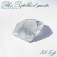 画像1: ブルールチルクォーツ ポリッシュ 25.2g ブラジル産 【一点もの】Blue Rutilelated quartz 希少 原石 藍針水晶 レインボー 虹 浄化 お守り 天然石 パワーストーン カラー (1)