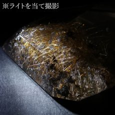 画像4: ルチルクォーツ 原石 ポリッシュ 151g ブラジル産 【 一点もの 】 Rutile quartz 希少 針水晶 ゴールド ルチル 鉱物 浄化 お守り オブジェ 幸運 開運 天然石 パワーストーン (4)