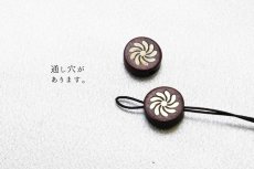 画像3: 【一粒売り】 ウッドビーズ 花 フラワー 紫檀 ローズウッド 約15mm 品番： 10332 天然木 風水 ハンドメイド アクセサリーパーツ ナチュラル (3)