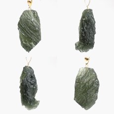 画像2: モルダバイト ペンダントトップ K18 チェコ産 ラフ 原石【一点もの】Moldavite 日本製 自社製 モルダヴ石 希少 レア 浄化 天然石 パワーストーン カラーストーン (2)