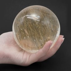 画像5: ルチルクォーツ 丸玉 95mm ブラジル産 スフィア 【 一点もの 】 Rutile quartz 希少 針水晶 ルチル 鉱物 浄化 お守り 風水 オブジェ 幸運 開運 運気 天然石 パワーストーン (5)