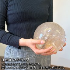 画像7: ルチルクォーツ 丸玉 156mm ブラジル産 スフィア 【 一点もの 】 Rutile quartz 希少 針水晶 ルチル 鉱物 浄化 お守り 風水 オブジェ 幸運 開運 運気 天然石 パワーストーン (7)