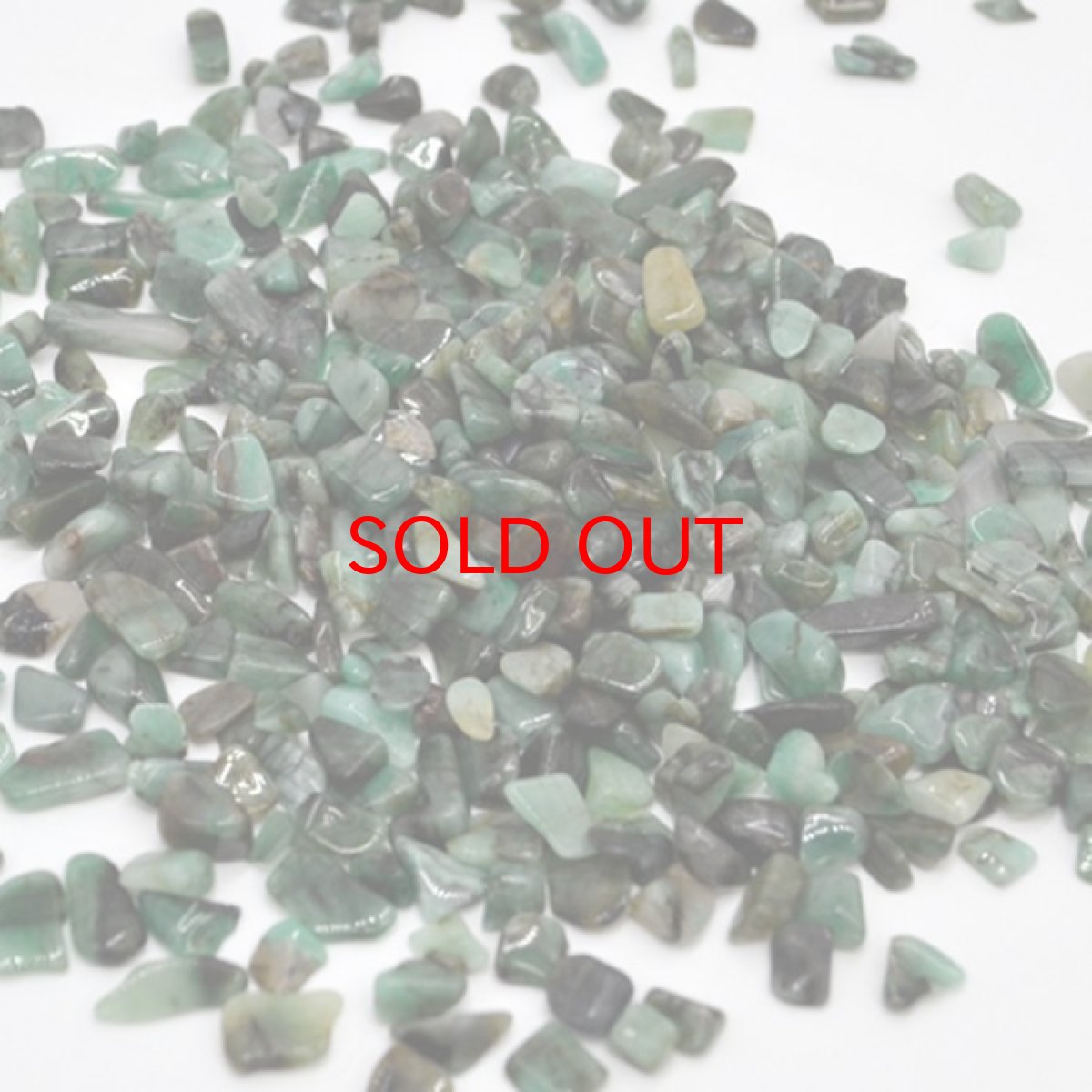 画像2: エメラルド さざれ100g 叡智・幸福・愛 石の浄化・オルゴナイト・アクセサリー作り (2)