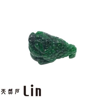 翡翠 三脚蟾蜍 彫り物 天然石 ミャンマー産 稀少価値 パワーストーン