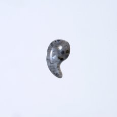 画像2: 【一点もの】ディープマリンスノー勾玉 天然石 パワーストーン レディース メンズ 三種の神器 八尺瓊勾玉 (2)