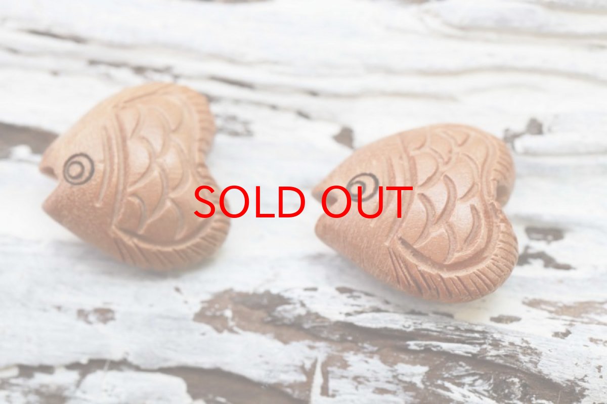 画像2: 【一粒売り】　ウッドビーズ　如意魚　桃の木　もも　Peach tree　約13mm 天然木 風水 ハンドメイド アクセサリーパーツ ナチュラル 品番：10852 (2)