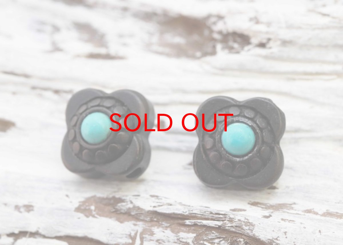 画像2: 【一粒売り】ウッドビーズ 花 フラワー 黒檀 エボニー フェイクターコイズ 約11.5mm 天然木 風水 ハンドメイド アクセサリーパーツ ナチュラル 品番: 10482 (2)