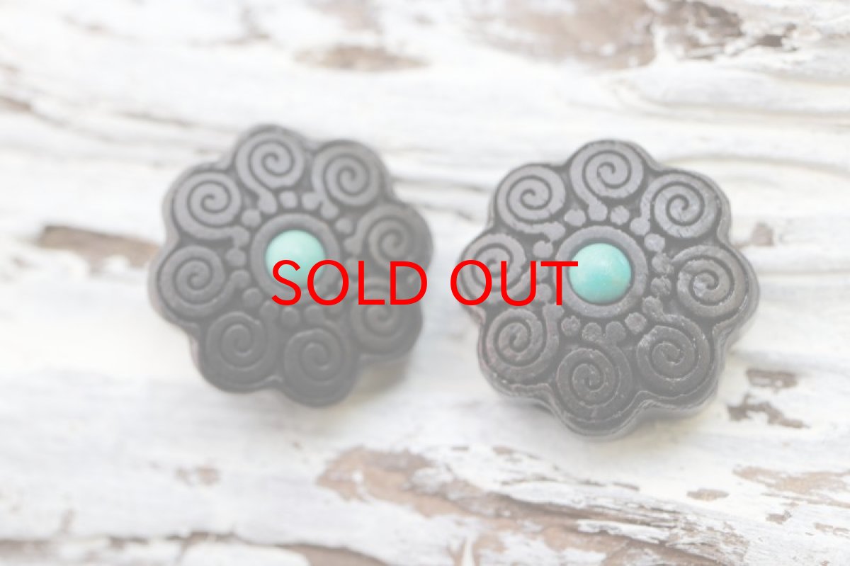 画像2: 【一粒売り】ウッドビーズ　小風風　黒檀　エボニー　フェイクターコイズ　約15mm 天然木 風水 ハンドメイド アクセサリーパーツ ナチュラル 品番：10947 (2)