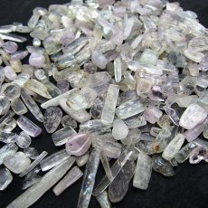 画像2: さざれ100g クンツァナイト Kunzite 天然石 パワーストーン (2)