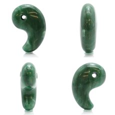 画像2: ナミビア翡翠 勾玉 大 ナミビア産 namibian Jade パワーストーン 天然石 お守り (2)
