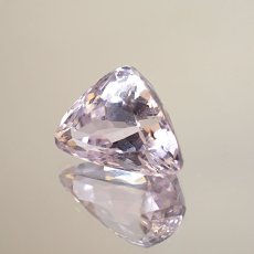 画像3: クンツァイト  ルース 13.40ct  ブラジル産【 1点物 】Kunzite リシア輝石 スポデューメン  裸石 希少石 ハンドメイド材料 ペンダント  指輪 オリジナルアクセサリー 宝石 jewelry  天然石 パワーストーン (3)