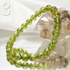 画像7: ペリドット ブレスレット 7mm玉 パキスタン産 【 一点もの 】   peridot 希少 お守り 浄化 天然石 パワーストーン 【送料無料】 (7)