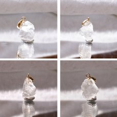 画像2: フェナカイト ラフ 原石 ペンダントトップ K18 3.35ct 日本製 AAAランク 【1点もの 】ロシア産 ラフ原石 Phenakite 希少石 レア  誕生石 天然石 原石アクセサリー フェナス石 鉱物 pendant ネックレス 【 送料無料 】パワーストーン 浄化 お守り 天然石 (2)