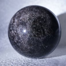 画像4: 【 一点物 】 【 日本の石 】 黒平水晶 丸玉 58mm 270ｇ 山梨県産 黒水晶 Kurobera Quartz お守り 浄化 国産水晶 天然石 パワーストーン 日本銘石 カラーストーン (4)