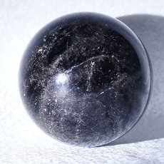 画像6: 【 一点物 】 【 日本の石 】 黒平水晶 丸玉 58mm 270ｇ 山梨県産 黒水晶 Kurobera Quartz お守り 浄化 国産水晶 天然石 パワーストーン 日本銘石 カラーストーン (6)