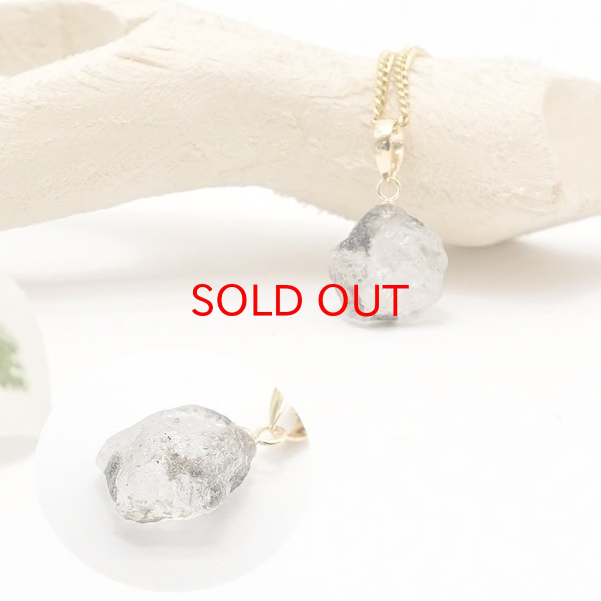 画像3: フェナカイト ラフ 原石 ペンダントトップ K18 2.95ct AAAランク 日本製 【 1点もの 】ロシア産 ラフ原石 Phenakite 希少石 レア  誕生石 天然石 原石アクセサリー フェナス石 鉱物 pendant ネックレス 【 送料無料 】パワーストーン 浄化 お守り 天然石 カラーストーン (3)