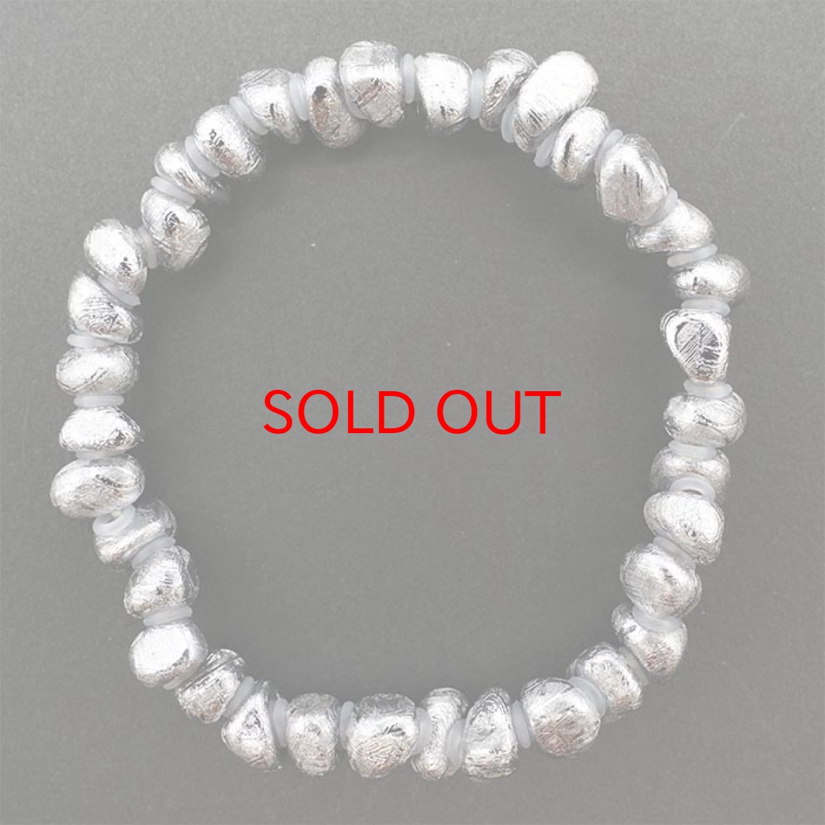 画像3: 【一点物】 ギベオンブレスレット タンブル型 約6.1〜9.0mm ギベオン メッキ加工 ナミビア産  宇宙のパワー 隕石 チャネリング 浄化 天然石 パワーストーン カラーストーン (3)