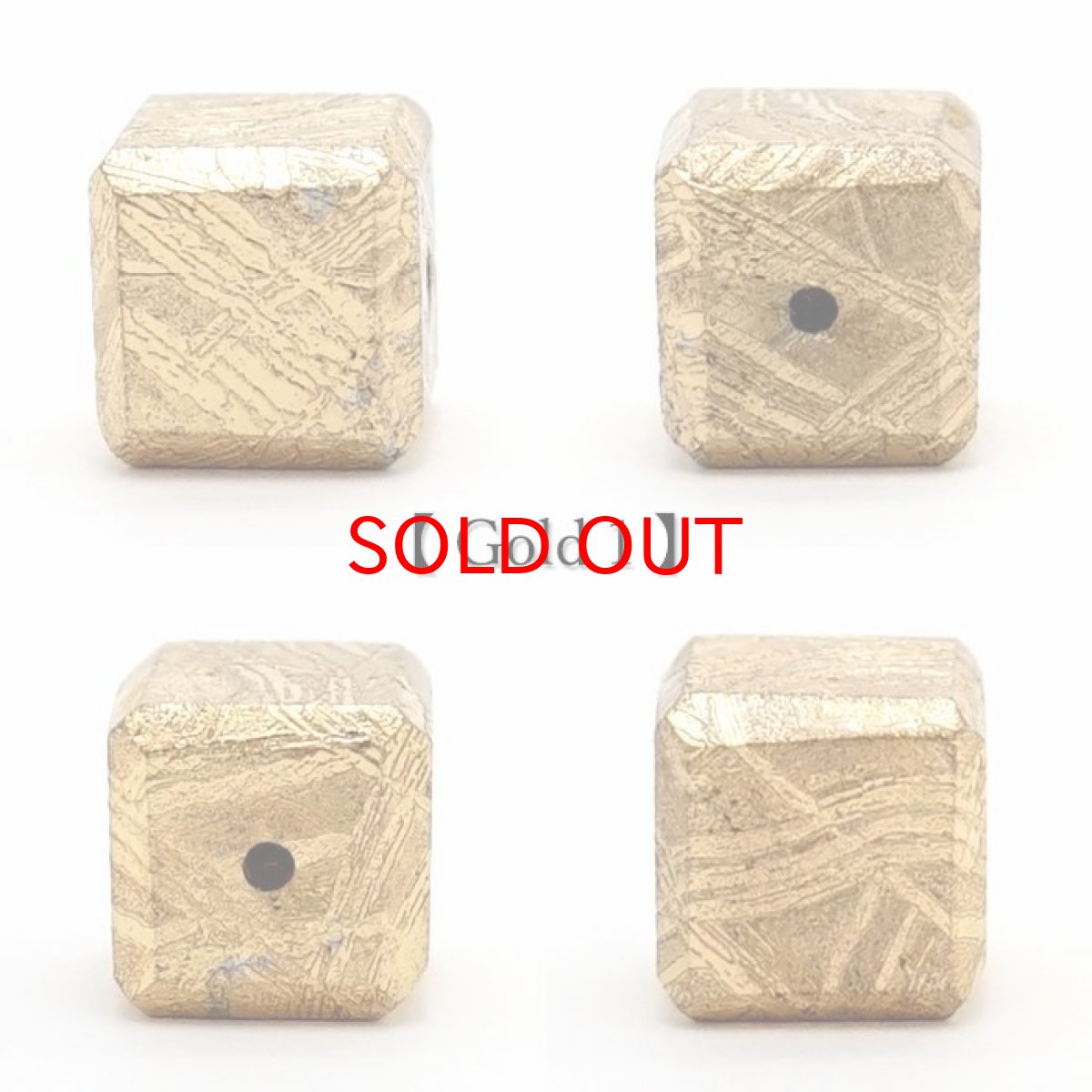 画像5: 【20%OFFセール】 【 一点物 】 ギベオン ビーズ 8mm 正方形 バラ石 貫通穴 メッキ加工 ナミビア産 隕石 天然石 パワーストーン カラーストーン (5)