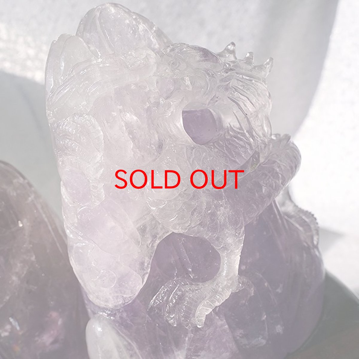 画像3: 【一点物】 山登り龍 龍の彫り物 《台座付き》天然石 アメジスト 干支 辰 龍 りゅう 置物 手作り 手彫り 玄関 リビング エントランス 受付 ブラジル (3)