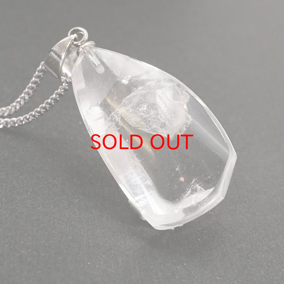 画像3: 【20%OFFセール】 【一点もの】 ヒマラヤクォーツインクォーツ ペンダントトップ ヒマラヤ産 ステンレス日本製 マニフェストクォーツ 水晶イン水晶 貫入水晶 quartz in quartz 天然石 パワーストーン カラーストーン (3)