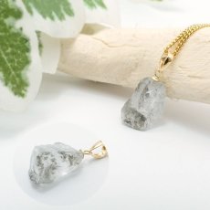 画像5: フェナカイト ラフ 原石 ペンダントトップ K18 5.3ct AAAランク 日本製 【 1点もの 】ロシア産 ラフ原石 Phenakite 希少石 レア  誕生石 天然石 原石アクセサリー フェナス石 鉱物 pendant ネックレス 【 送料無料 】パワーストーン 浄化 お守り 天然石 カラーストーン (5)