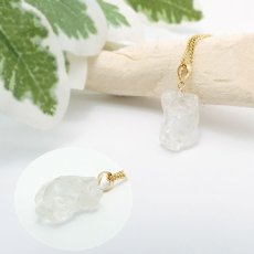 画像3: フェナカイト ラフ 原石 ペンダントトップ K18 6.7ct AAAランク 日本製 【 1点もの 】ロシア産 ラフ原石 Phenakite 希少石 レア  誕生石 天然石 原石アクセサリー フェナス石 鉱物 pendant ネックレス 【 送料無料 】パワーストーン 浄化 お守り 天然石 カラーストーン (3)