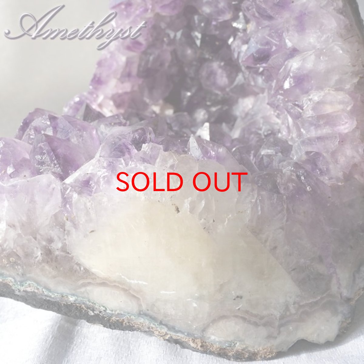 画像4: アメジスト原石 木製 台座付き 約1.59kg ウルグアイ産 【 一点物 】 アメジスト 原石  2月誕生石 クラスター 天然石 パワーストーン 紫 パープル 紫水晶 amethyst 風水 置物 浄化 カラーストーン (4)