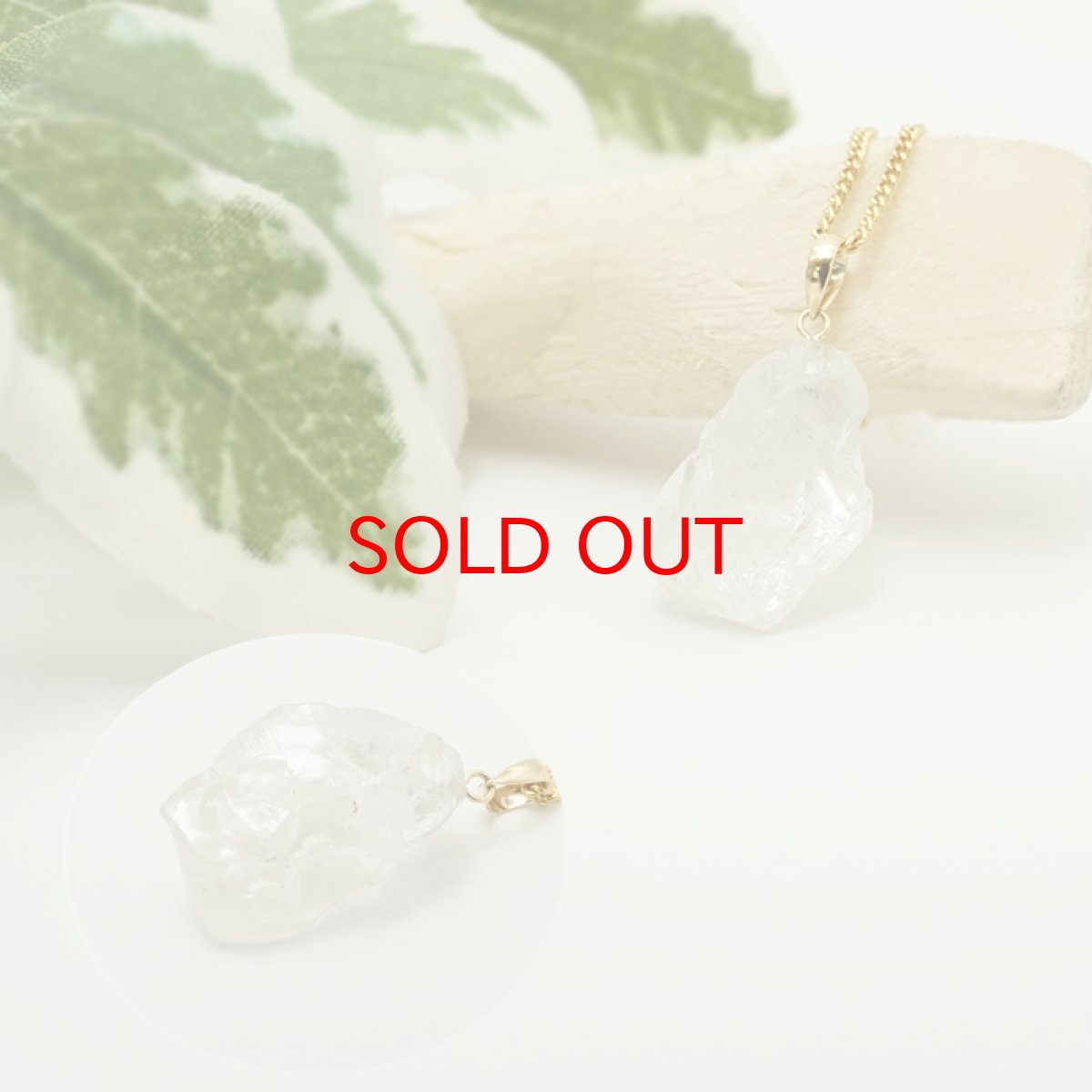 画像3: フェナカイト ラフ 原石 ペンダントトップ K18 10.7ct Sランク 日本製 【 1点もの 】ロシア産 ラフ原石 Phenakite 希少石 レア  誕生石 天然石 原石アクセサリー フェナス石 鉱物 pendant ネックレス 【 送料無料 】パワーストーン 浄化 お守り 天然石 カラーストーン (3)