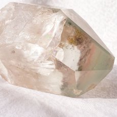 画像2: ガーデンクォーツ  ポイント 原石 六角柱 【 一点もの 】 Garden quartz 庭園水晶 水晶 ブラジル産 浄化 空間 リフレッシュ パワーチャージ 【 送料無料 】天然石 パワーストーン カラーストーン (2)