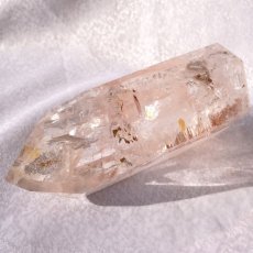 画像2: レインボーガーデンクォーツ  原石 六角柱 【 一点もの 】 Garden quartz 庭園水晶 水晶 ブラジル産 浄化 空間 リフレッシュ パワーチャージ 【 送料無料 】天然石 パワーストーン カラーストーン (2)