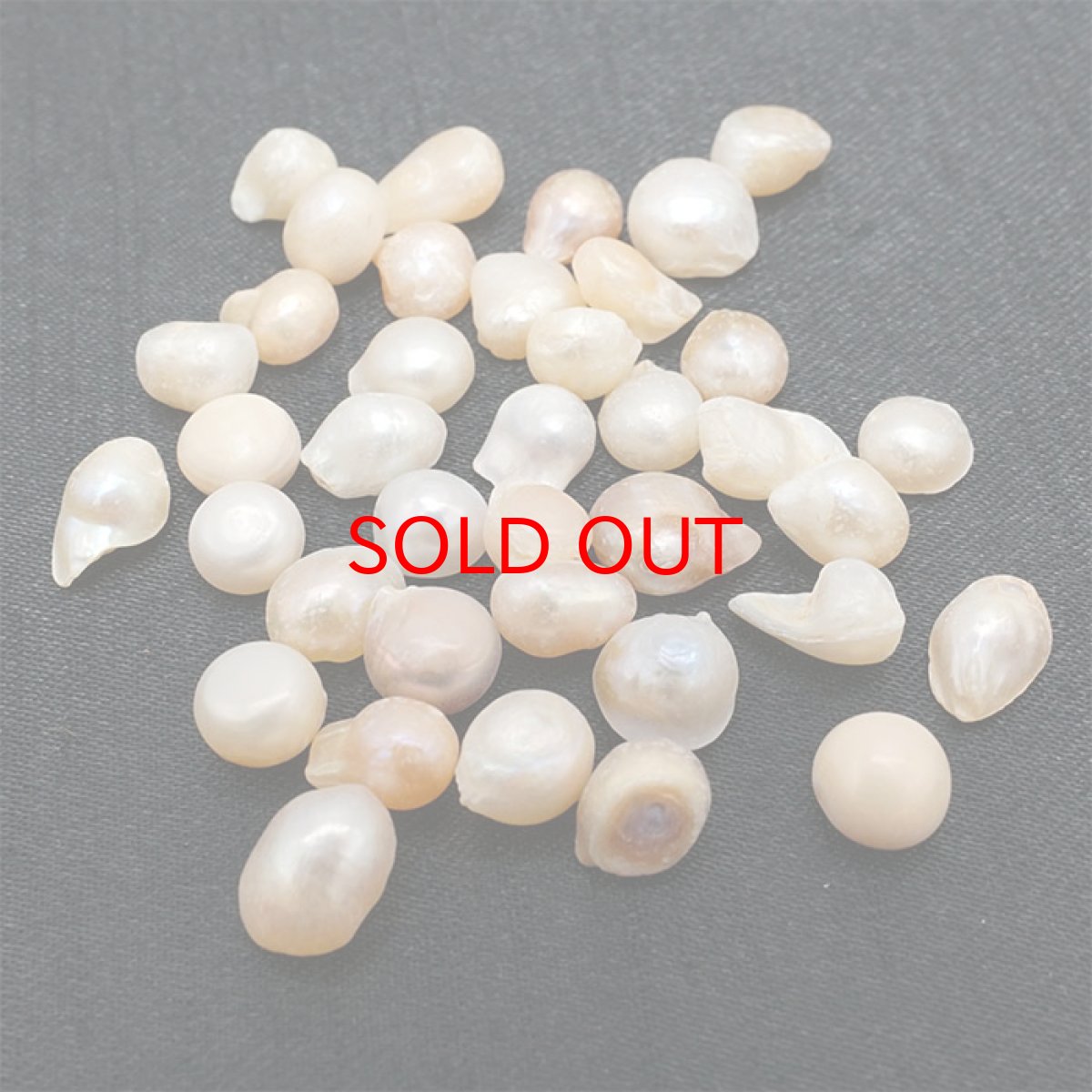 画像2: さざれ15g 淡水 パール 《バロック型》 穴なし【 メール便対応 】淡水パール 天然淡水パール 6月誕生石 手作り アクセサアリー ハンドメイド 材料  ネイル 天然石 パワーストーン さざれ さざれ石 カラーストーン (2)