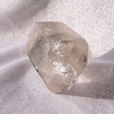 画像4: ガーデンクォーツ  ポイント 原石 六角柱 【 一点もの 】 Garden quartz 庭園水晶 水晶 ブラジル産 浄化 空間 リフレッシュ パワーチャージ 【 送料無料 】天然石 パワーストーン カラーストーン (4)