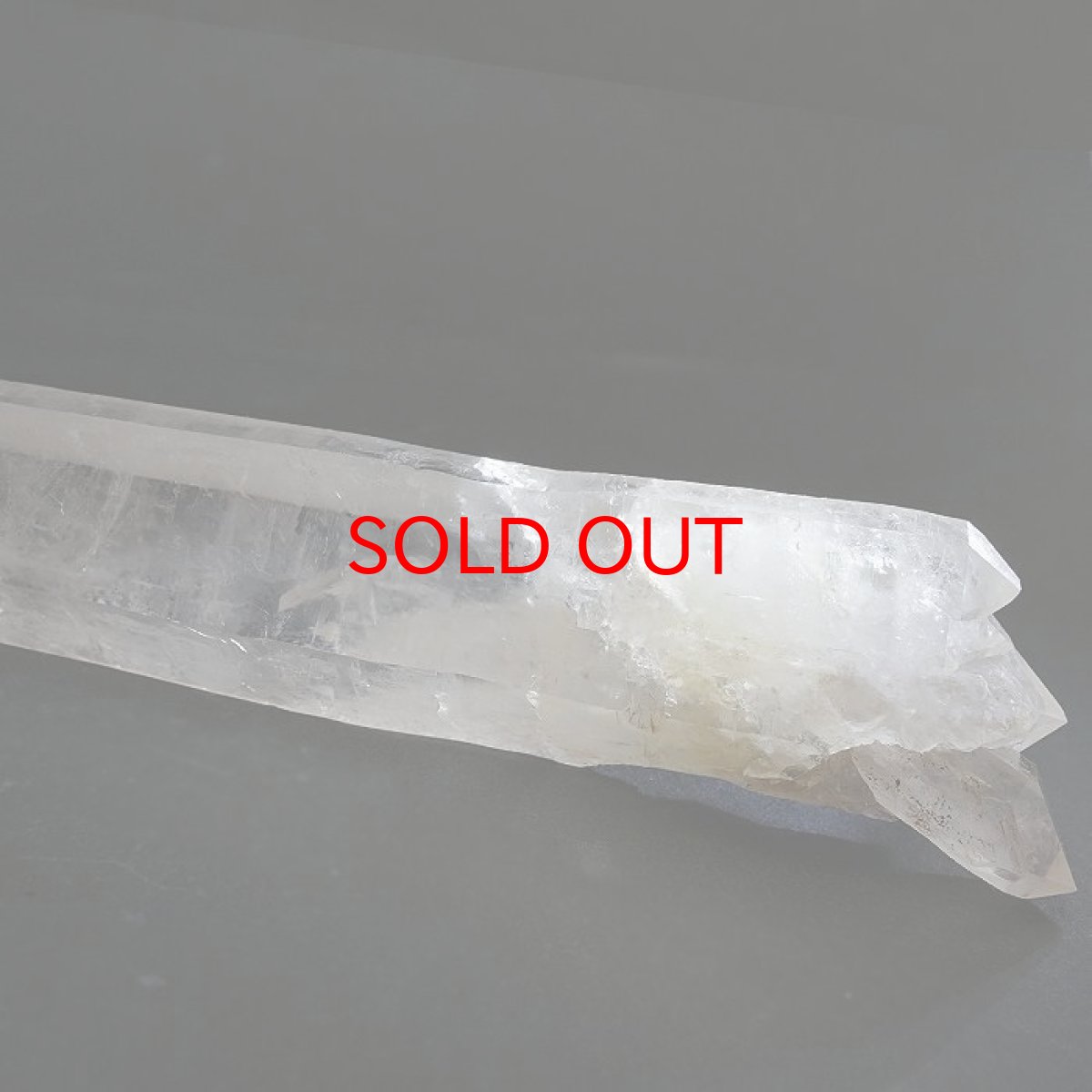 画像3: レーザークォーツ 水晶 中国産 原石  【一点もの】 虹入り水晶 クリスタル クォーツ 原石 浄化 空間 レーザーパワーチャージ ポイント 天然石 パワーストーン  希少石 レアストーン お守り 浄化 カラーストーン (3)