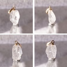 画像2: フェナカイト ラフ 原石 ペンダントトップ K18 1.8ct Sランク 日本製 【 1点もの 】ロシア産 ラフ原石 Phenakite 希少石 レア  誕生石 天然石 原石アクセサリー フェナス石 鉱物 pendant ネックレス 【 送料無料 】パワーストーン 浄化 お守り 天然石 カラーストーン (2)