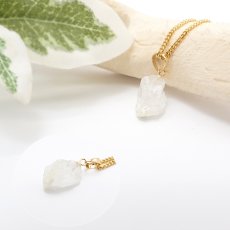 画像3: フェナカイト ラフ 原石 ペンダントトップ K18 2.9ct AAランク 日本製 【 1点もの 】ロシア産 ラフ原石 Phenakite 希少石 レア  誕生石 天然石 原石アクセサリー フェナス石 鉱物 pendant ネックレス 【 送料無料 】パワーストーン 浄化 お守り 天然石 カラーストーン (3)