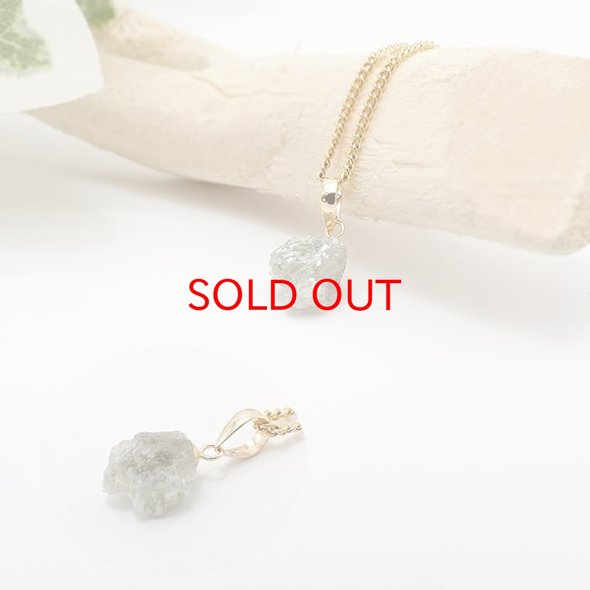 画像3: フェナカイト ラフ 原石 ペンダントトップ K18 2ct Aランク 日本製 【 1点もの 】ロシア産 ラフ原石 Phenakite 希少石 レア  誕生石 天然石 原石アクセサリー フェナス石 鉱物 pendant ネックレス 【 送料無料 】パワーストーン 浄化 お守り 天然石 カラーストーン (3)