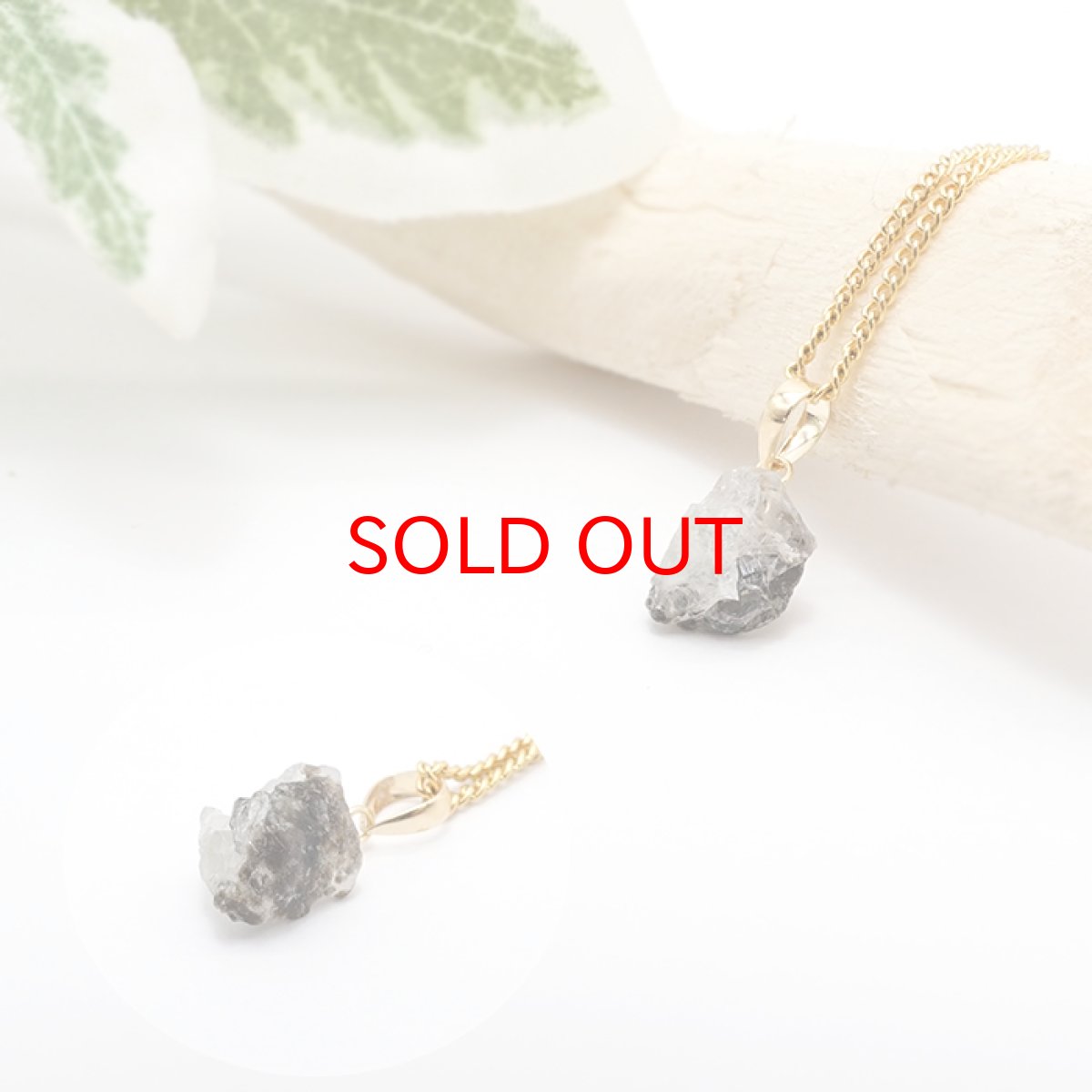 画像3: フェナカイト ラフ 原石 ペンダントトップ K18 2.3ct 日本製 【 1点もの 】ロシア産 ラフ原石 Phenakite 希少石 レア  誕生石 天然石 原石アクセサリー フェナス石 鉱物 pendant ネックレス 【 送料無料 】パワーストーン 浄化 お守り 天然石 カラーストーン (3)