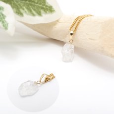 画像3: フェナカイト ラフ 原石 ペンダントトップ K18 1.8ct Sランク 日本製 【 1点もの 】ロシア産 ラフ原石 Phenakite 希少石 レア  誕生石 天然石 原石アクセサリー フェナス石 鉱物 pendant ネックレス 【 送料無料 】パワーストーン 浄化 お守り 天然石 カラーストーン (3)