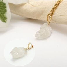 画像5: フェナカイト ラフ 原石 ペンダントトップ K18 3.7ct AAランク 日本製 【 1点もの 】ロシア産 ラフ原石 Phenakite 希少石 レア  誕生石 天然石 原石アクセサリー フェナス石 鉱物 pendant ネックレス 【 送料無料 】パワーストーン 浄化 お守り 天然石 カラーストーン (5)