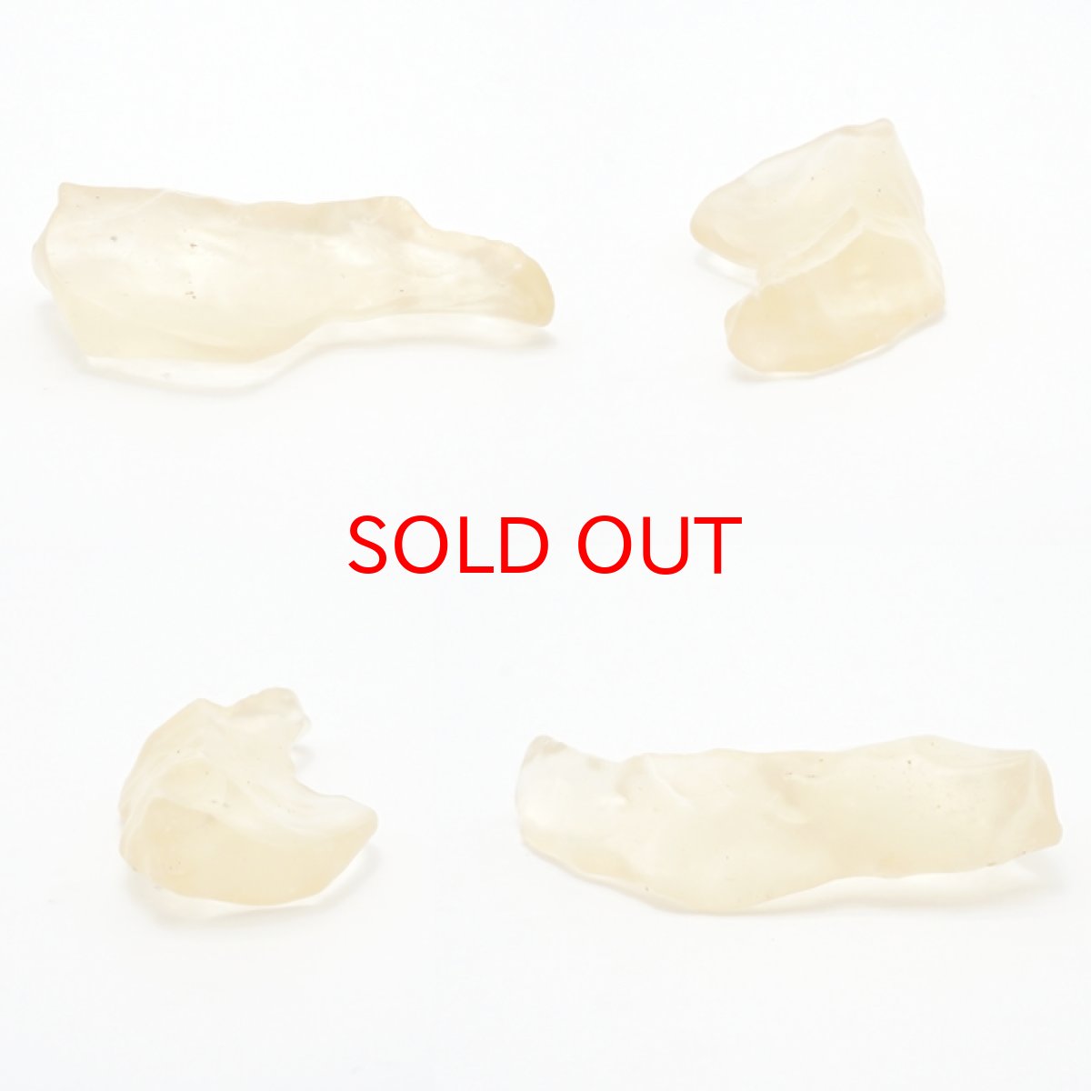 画像2: 【 一点物 】 リビアングラス 原石 9.7g リビア砂漠産 Libyan grass ガラス 隕石 宇宙 ガラス質 癒し 天然石 パワーストーン カラーストーン (2)