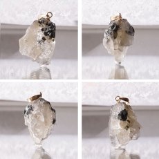 画像2: フェナカイト ラフ 原石 ペンダントトップ K18 10.22ct Aランク 日本製 【 1点もの 】ロシア産 ラフ原石 Phenakite 希少石 レア  誕生石 天然石 原石アクセサリー フェナス石 鉱物 pendant ネックレス 【 送料無料 】パワーストーン 浄化 お守り 天然石 カラーストーン (2)