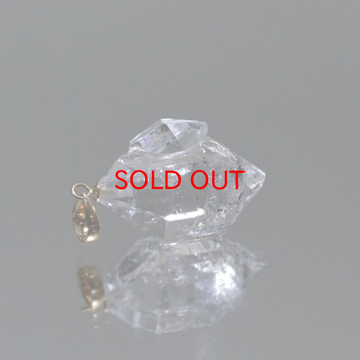 画像3: ハーキマーダイヤモンド ペンダントトップ 【 レインボー入り 】 K18 アメリカ産 ドリームクリスタル ダイヤモンド 水晶 出産御守り 稀少価値 【 一点もの 】 日本製 天然石アクセサリー ペンダント トップ ネックレス パワーストーン 浄化 お守り 天然石 (3)