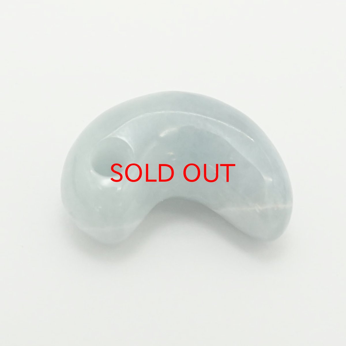 画像3: 【一点物】 【希少】 糸魚川ブルー翡翠 勾玉 3.2g 新潟県 小滝コン産 幸運 ひすい ヒスイ 国石 パワーストーン 天然石 硬玉 ジェダイド  5月誕生石 糸魚川ひすい 健康運 お守り カラーストーン (3)