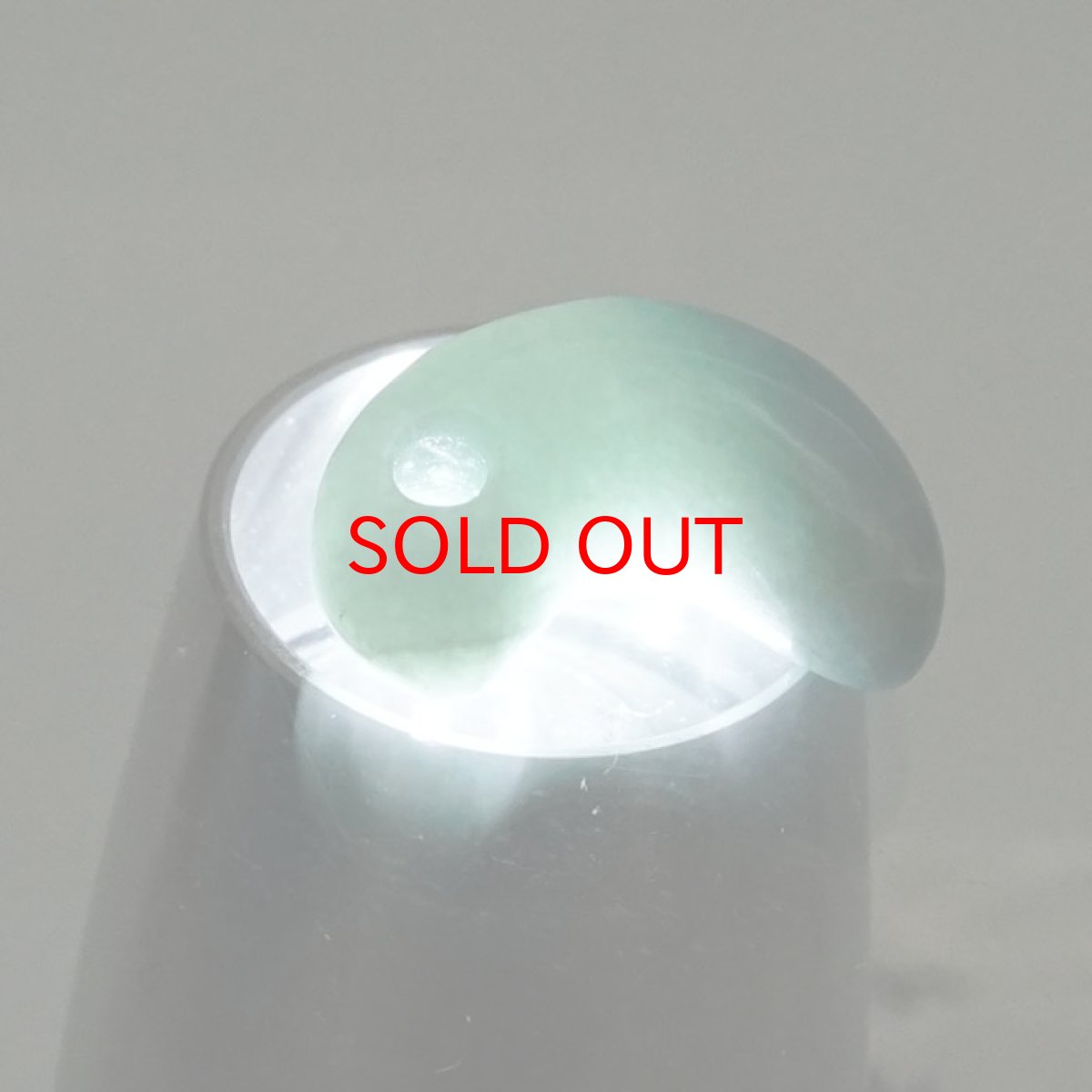 画像5: 【一点物】 【希少】 糸魚川ブルー翡翠 勾玉 3.2g 新潟県 小滝コン産 幸運 ひすい ヒスイ 国石 パワーストーン 天然石 硬玉 ジェダイド  5月誕生石 糸魚川ひすい 健康運 お守り カラーストーン (5)