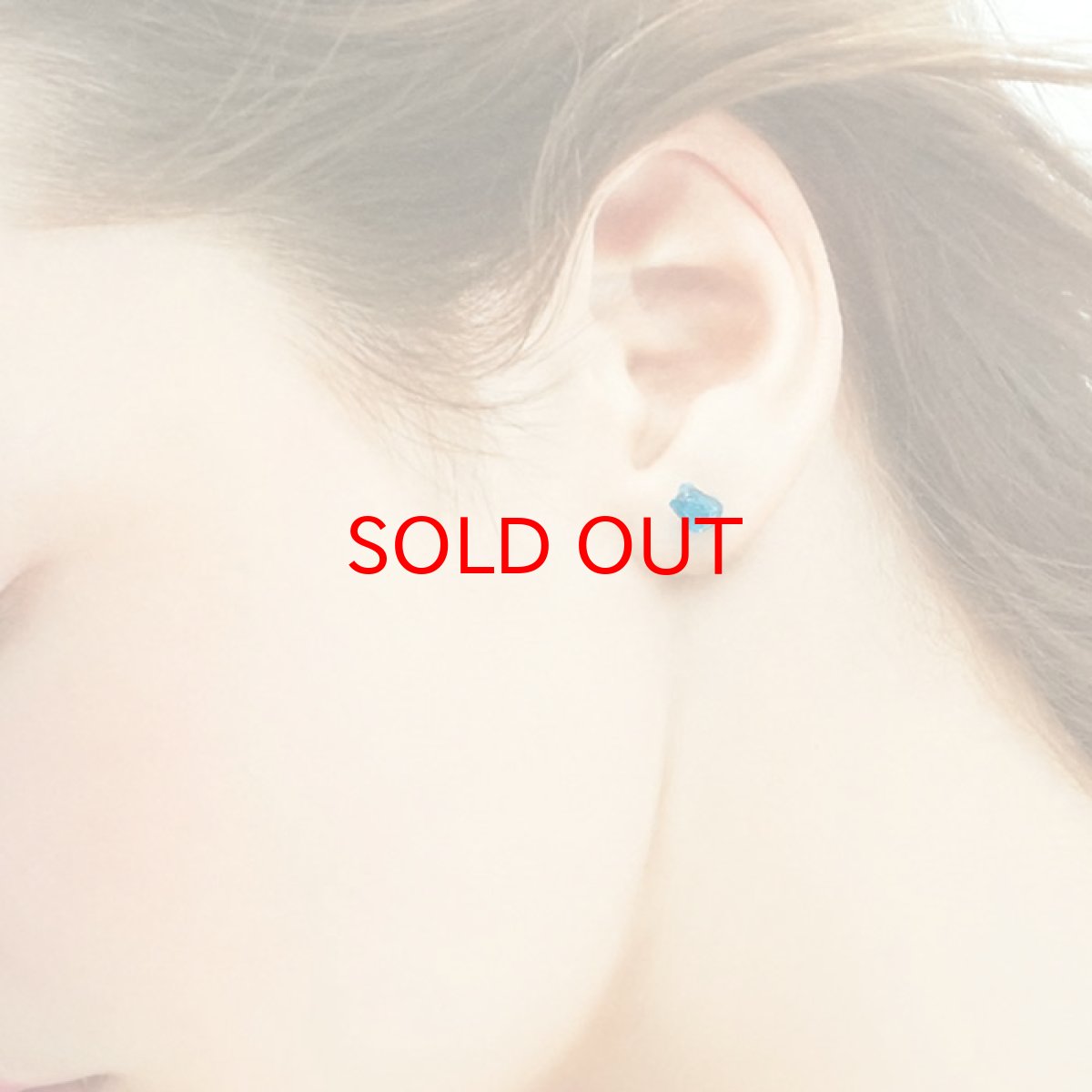 画像4: 1点もの ブルーアパタイト 原石 ブラジル産 ピアス ステンレス　ST シルバー ゴールド ペンダント ラフ原石 【 一点もの 】 アパタイト apatite  パワーチャージ 天然石 パワーストーン カラーストーン (4)