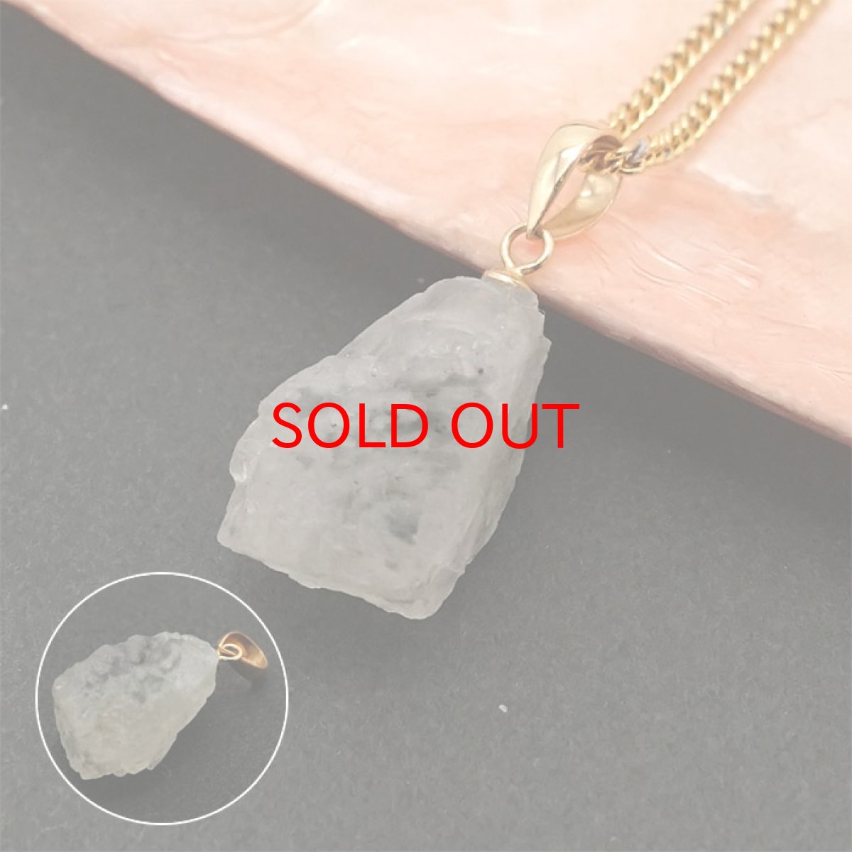 画像3: 《二次鉱床産 ナチュラル原石》 フェナカイト ラフ 原石 ペンダントトップ K18 6.9ct 日本製 【 1点もの 】ロシア産 ラフ原石 Phenakite 希少石 レア  天然石 フェナス石 鉱物 ネックレス 【 送料無料 】パワーストーン 浄化 お守り 天然石 カラーストーン (3)