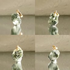 画像2: 《二次鉱床産 ナチュラル原石》 フェナカイト ラフ 原石 ペンダントトップ K18 2.9ct 日本製 【 1点もの 】ロシア産 ラフ原石 Phenakite 希少石 レア  天然石 フェナス石 鉱物 ネックレス 【 送料無料 】パワーストーン 浄化 お守り 天然石 カラーストーン (2)