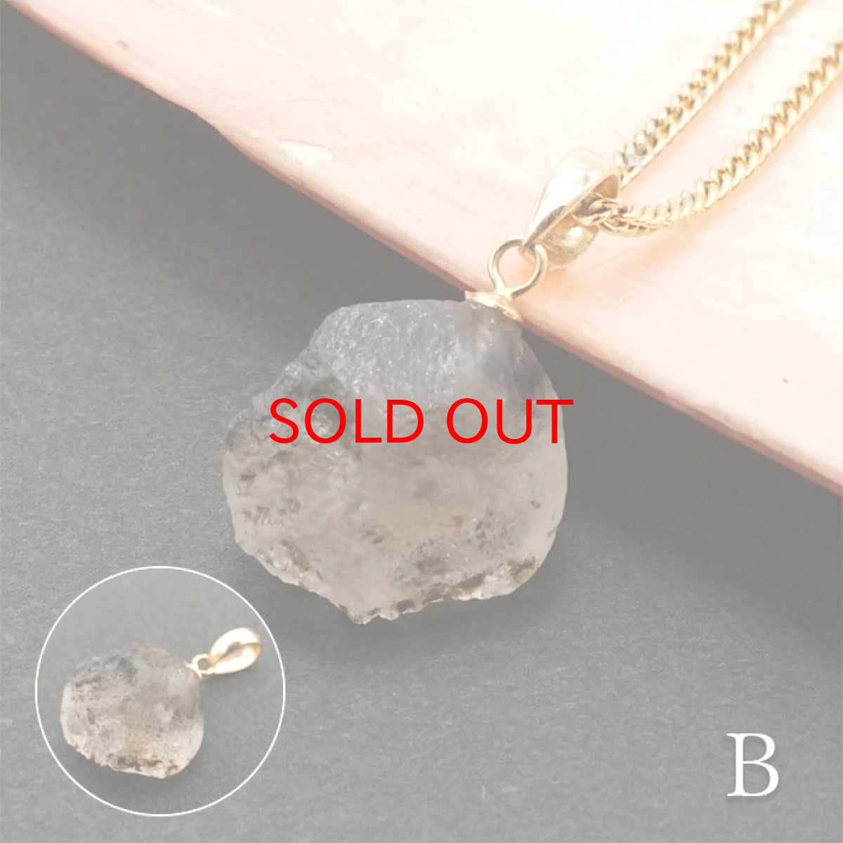 画像5: 《二次鉱床産 ナチュラル原石》 フェナカイト ラフ 原石 ペンダントトップ K18 5.3ct 日本製 【 1点もの 】ロシア産 ラフ原石 Phenakite 希少石 レア  天然石 フェナス石 鉱物 ネックレス 【 送料無料 】パワーストーン 浄化 お守り 天然石 カラーストーン (5)