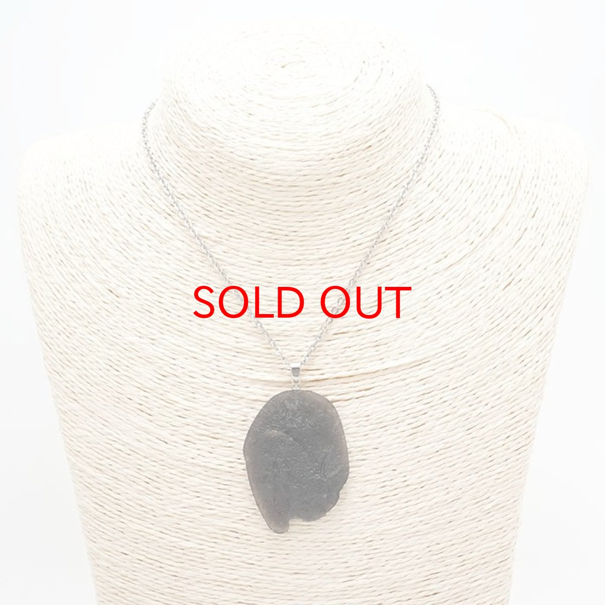 画像4: アグニマニタイト ペンダントトップインドネシア産 H&E社推奨【 一点物 】 天然ガラス 超希少原石 テクタイト レア 天然石 パワーストーン カラーストーン ステンレス シルバー (4)