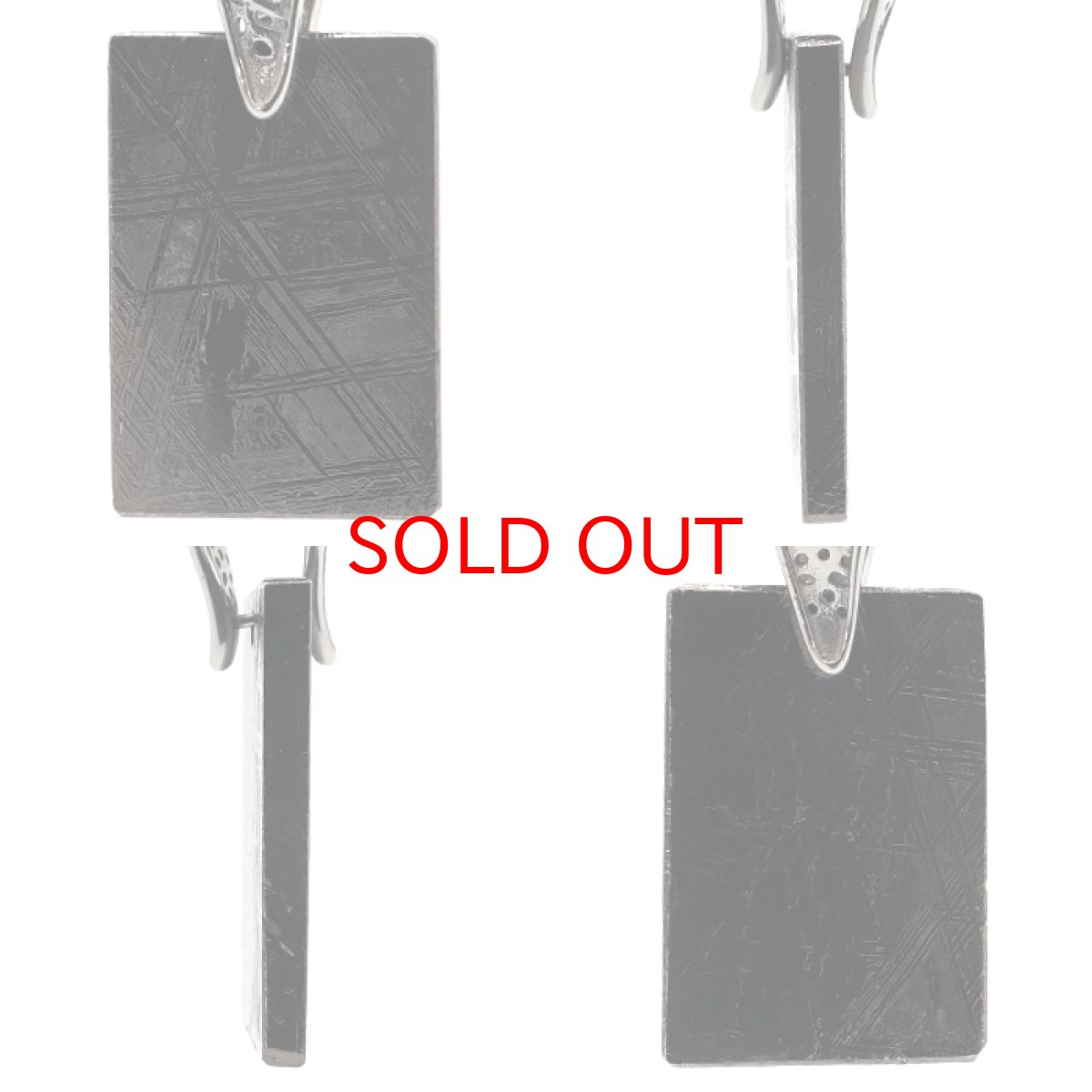 画像2: 【一点物】 ギベオン ペンダントトップ ブラック プレート ナミビア産 日本製 メッキ加工 宇宙のパワー 隕石 チャネリング 浄化 天然石 パワーストーン カラーストーン (2)